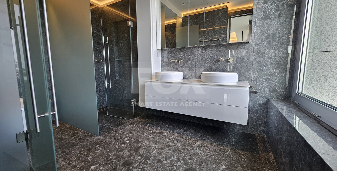 For rent Luxurious Sea Front Three Bedroom Apartment With Amazing View