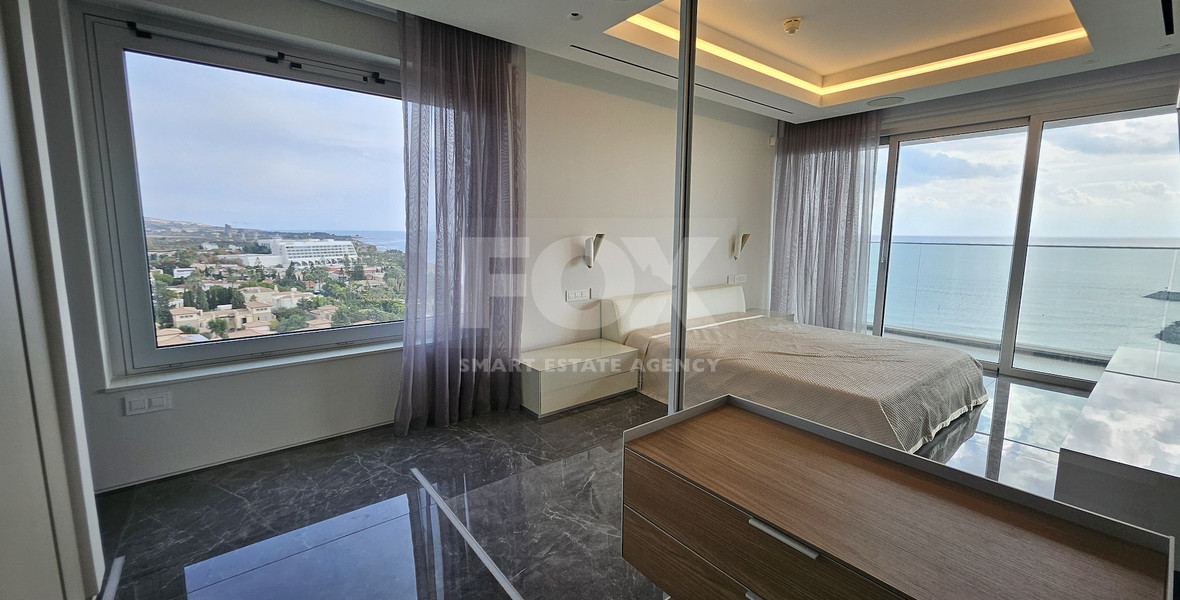 For rent Luxurious Sea Front Three Bedroom Apartment With Amazing View