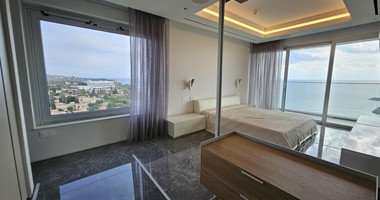 For rent Luxurious Sea Front Three Bedroom Apartment With Amazing View