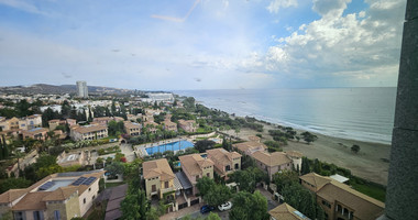 For rent Luxurious Sea Front Three Bedroom Apartment With Amazing View