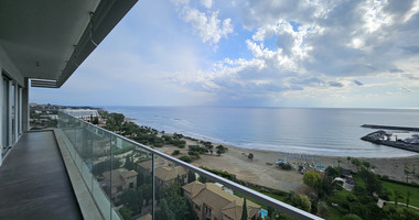 For rent Luxurious Sea Front Three Bedroom Apartment With Amazing View