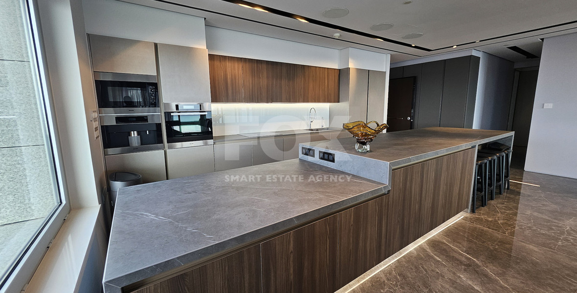 For rent Luxurious Sea Front Three Bedroom Apartment With Amazing View