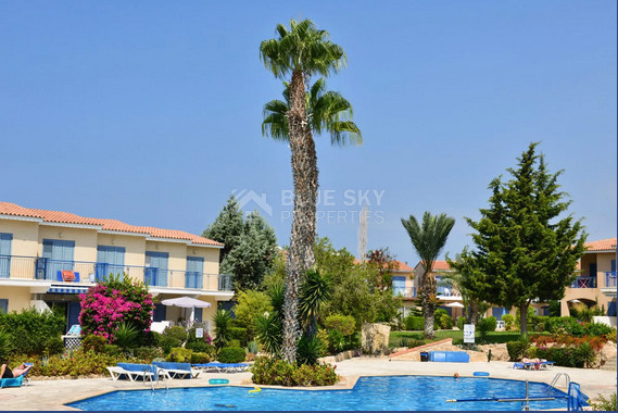 For sale Bedroom Apartment for Sale in Universal Paphos | Pool | Walk to Beach | Fully Furnished