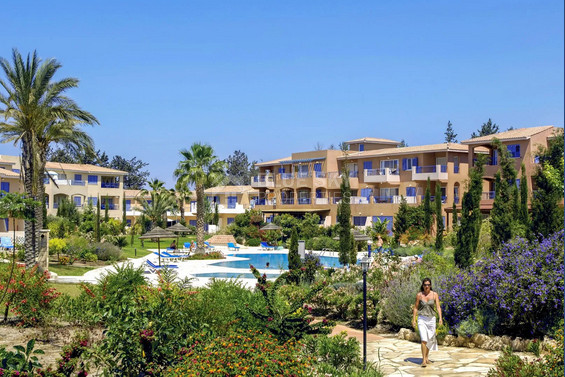 For sale Bedroom Apartment for Sale in Universal Paphos | Pool | Walk to Beach | Fully Furnished