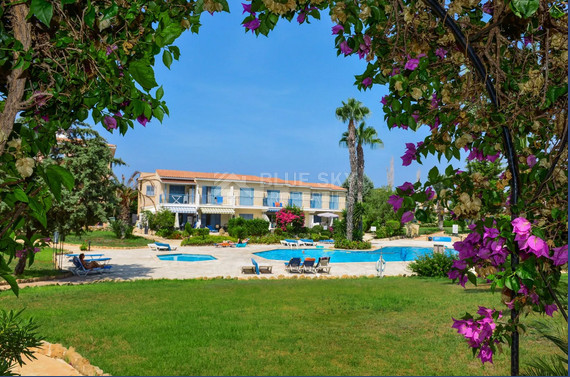 For sale Bedroom Apartment for Sale in Universal Paphos | Pool | Walk to Beach | Fully Furnished