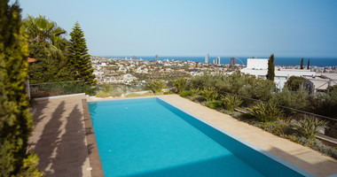 Exclusive Seven-Bedroom Luxury Villa for Rent in Germasogeia