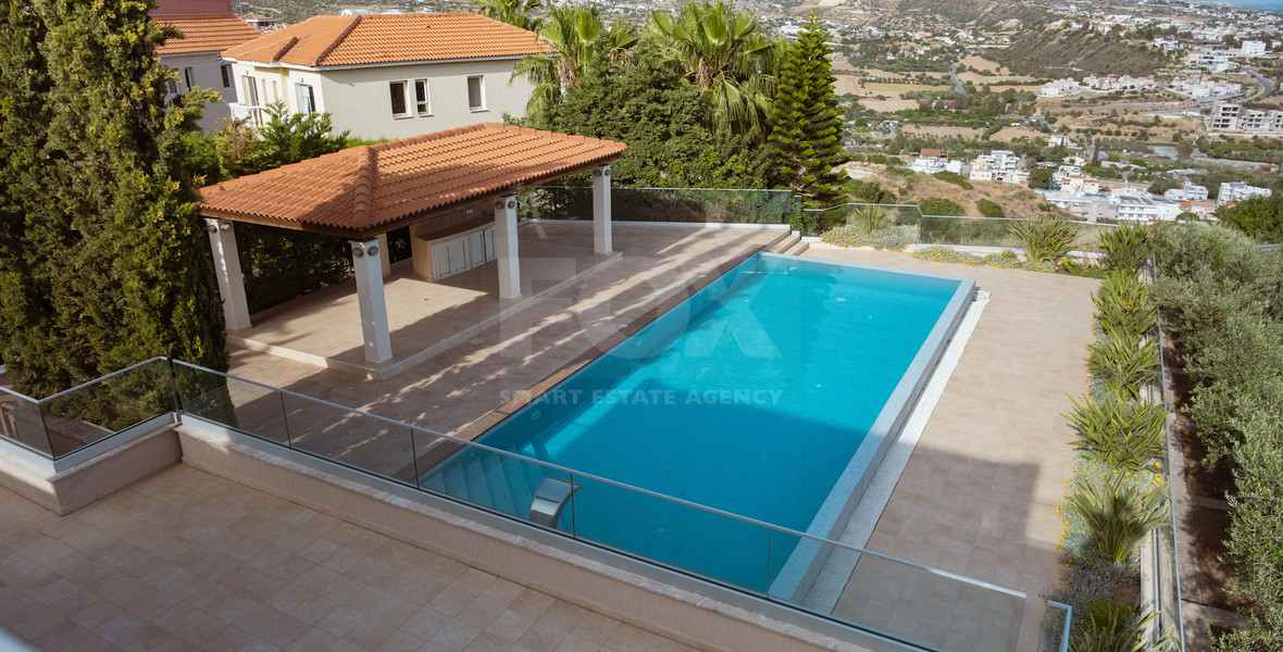 Exclusive Seven-Bedroom Luxury Villa for Rent in Germasogeia