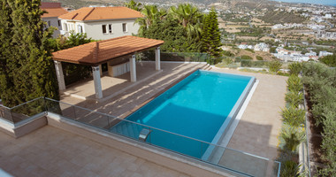 Exclusive Seven-Bedroom Luxury Villa for Rent in Germasogeia