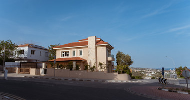 Exclusive Seven-Bedroom Luxury Villa for Rent in Germasogeia
