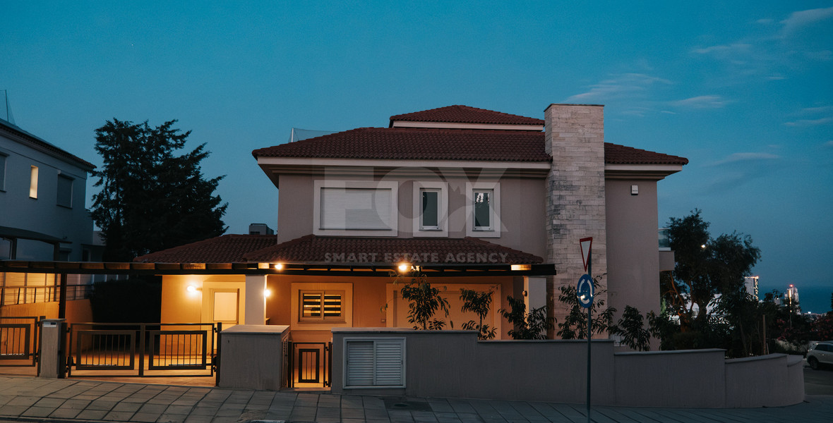 Exclusive Seven-Bedroom Luxury Villa for Rent in Germasogeia