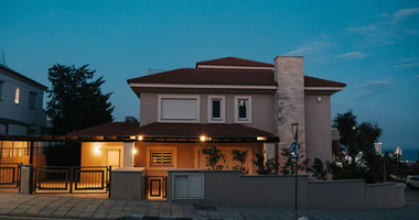 Exclusive Seven-Bedroom Luxury Villa for Rent in Germasogeia