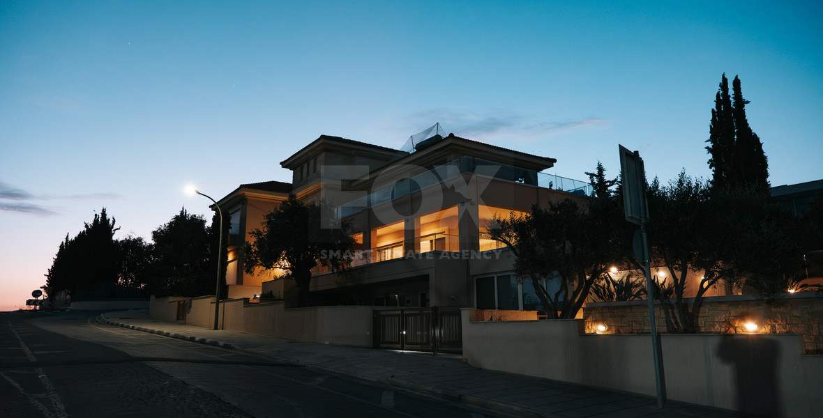 Exclusive Seven-Bedroom Luxury Villa for Rent in Germasogeia