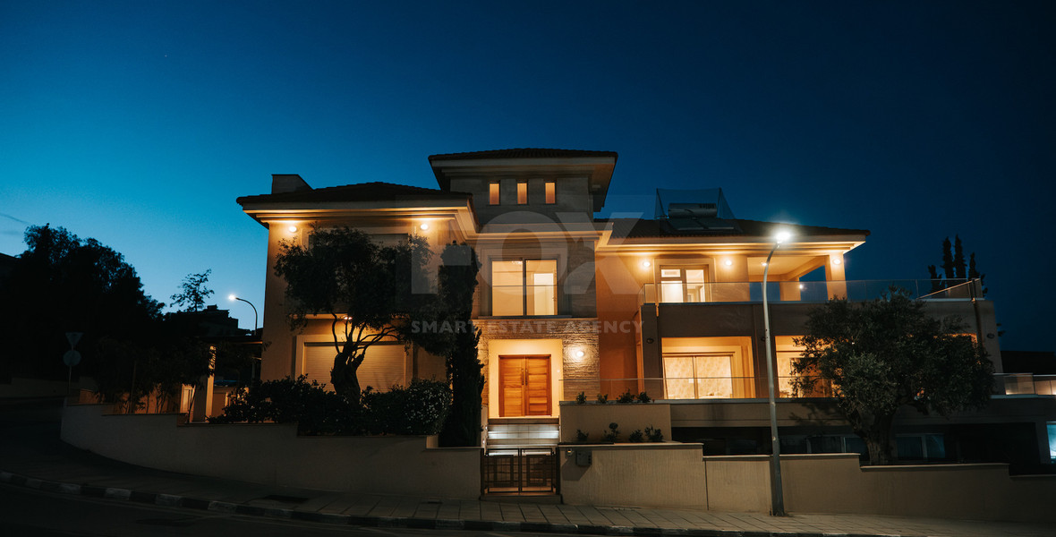 Exclusive Seven-Bedroom Luxury Villa for Rent in Germasogeia