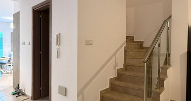 Four bedroom ground floor house in Pano Polemidia for rent , Limassol