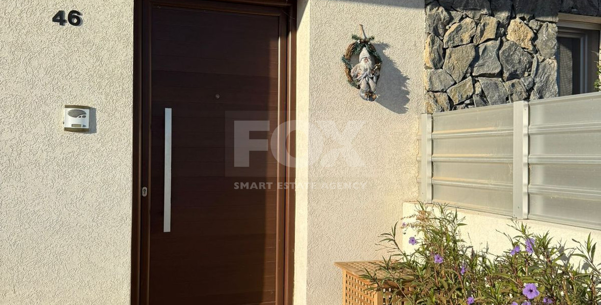 Four bedroom ground floor house in Pano Polemidia for rent , Limassol