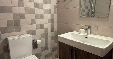 Four bedroom ground floor house in Pano Polemidia for rent , Limassol