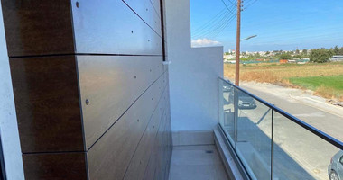 Four bedroom ground floor house in Pano Polemidia for rent , Limassol