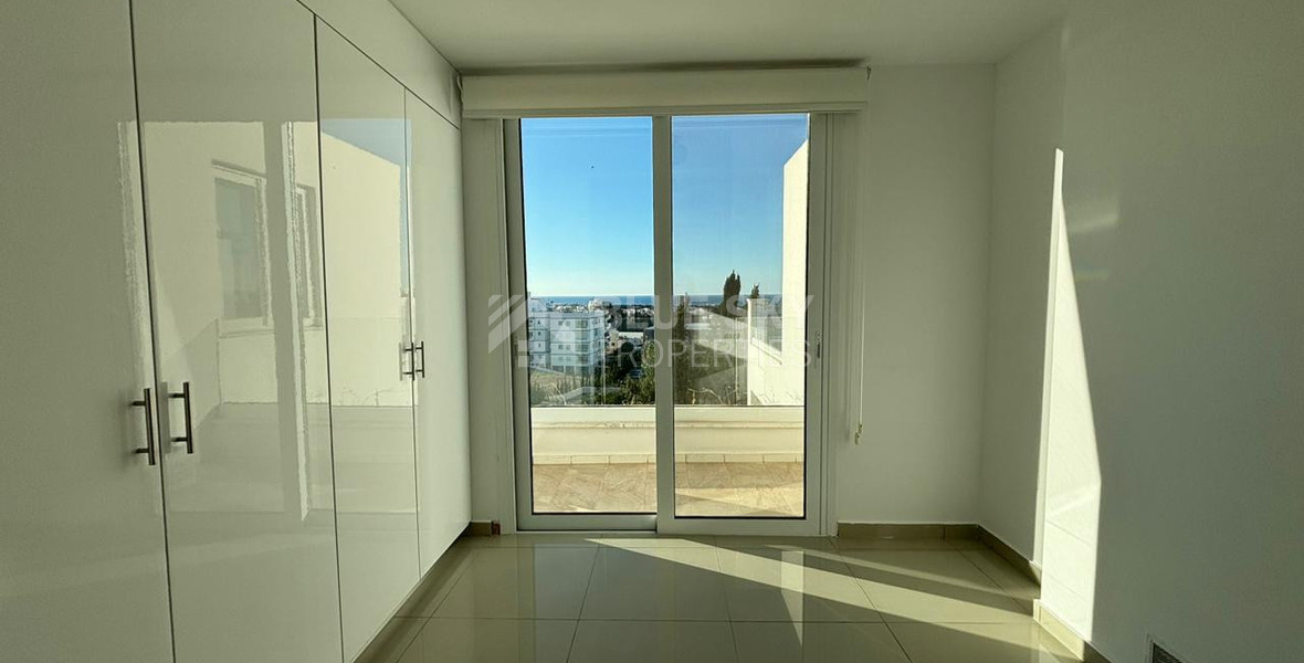 Stunning Penthouse in Pafos center for rent