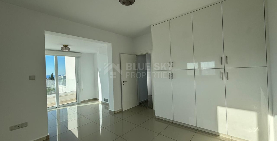 Stunning Penthouse in Pafos center for rent