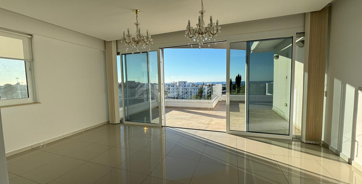Stunning Penthouse in Pafos center for rent