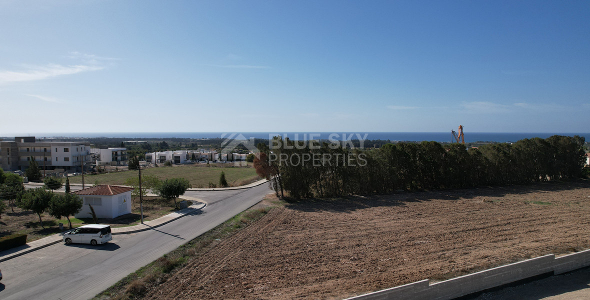 Buy a Three-Bedroom Villa in Geroskipou – Contemporary Design and Outdoor Living