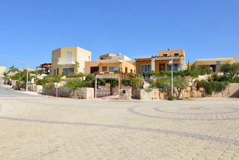 Great offer for sale,  two Bedroom Apartment fully furnished with Sea Views in Chloraka, Paphos.