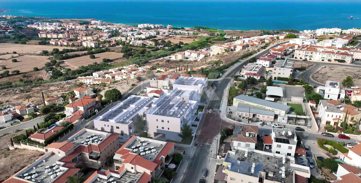 Contemporary three bedroom Apartment with Sea Views in Prime Coastal Location