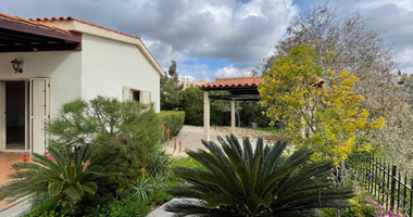 Spacious Sea View villa with private swimming pool for rent , in Mesogi , Paphos