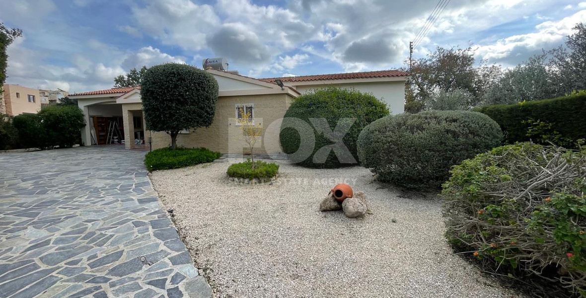 Spacious Sea View villa with private swimming pool for rent , in Mesogi , Paphos