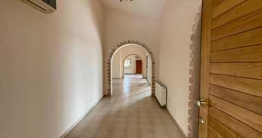 Spacious Sea View villa with private swimming pool for rent , in Mesogi , Paphos