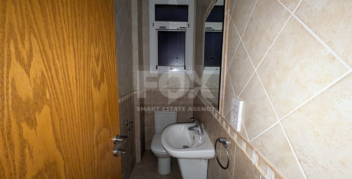 Fully Furnished Top Floor Apartment in Pafos, for rent