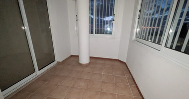 Fully Furnished Top Floor Apartment in Pafos, for rent