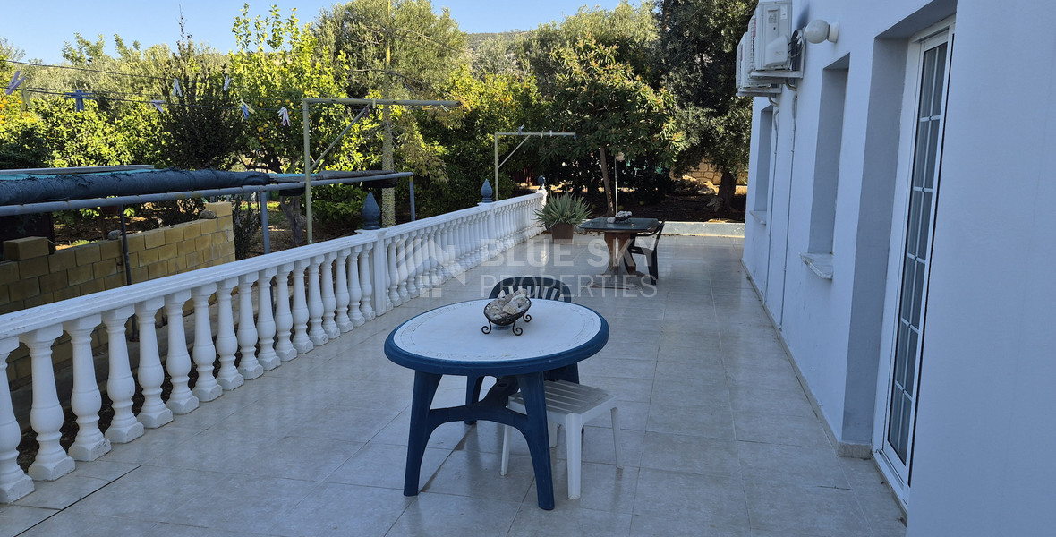 Modern  three Bedroom Apartment in Spacious Peyia Area, for rent