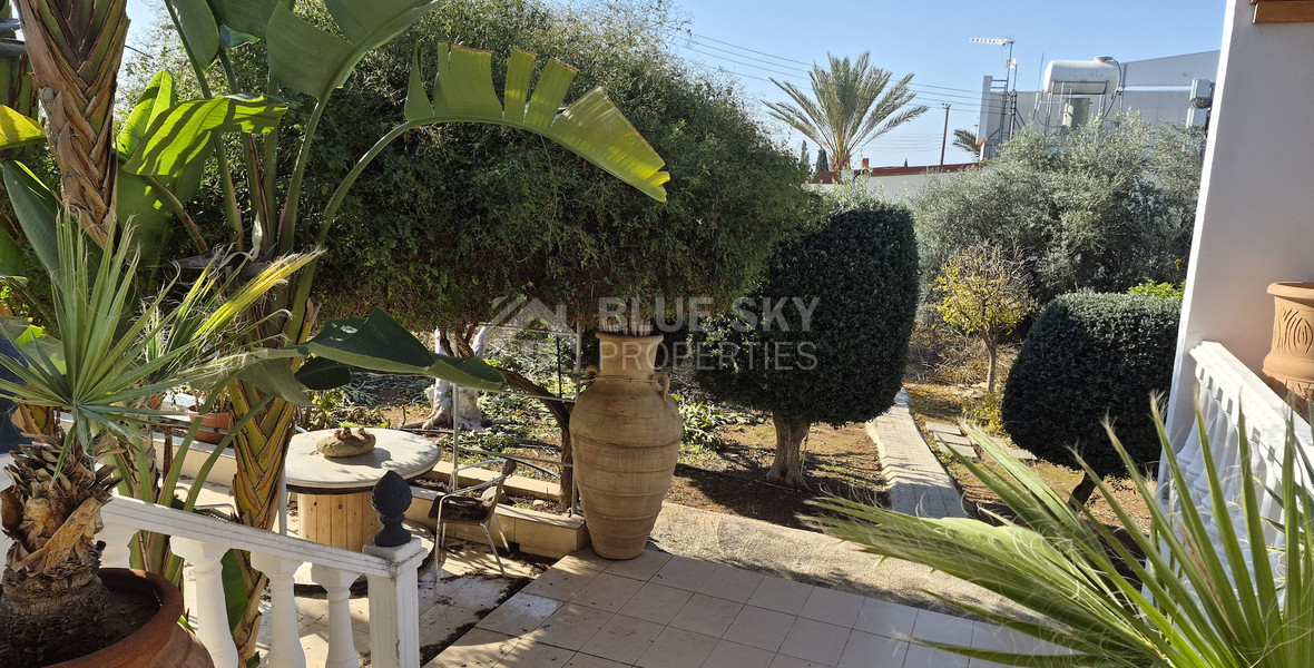 Modern  three Bedroom Apartment in Spacious Peyia Area, for rent