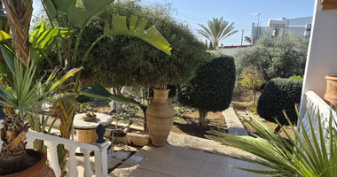 Modern  three Bedroom Apartment in Spacious Peyia Area, for rent