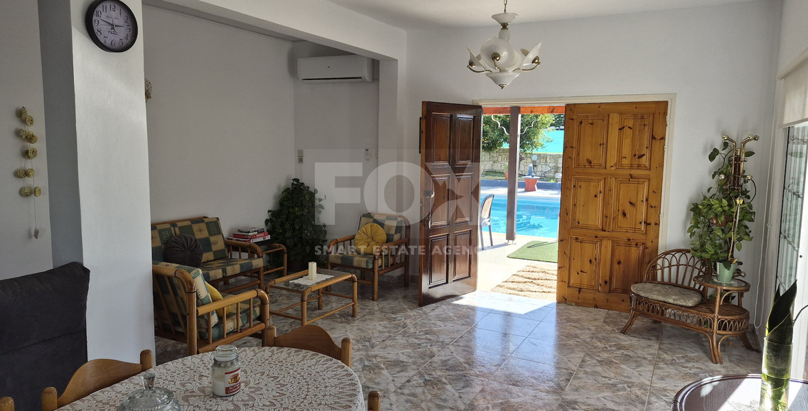 Modern  three Bedroom Apartment in Spacious Peyia Area, for rent