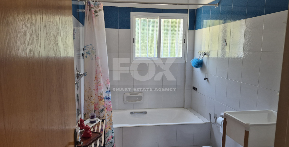 Modern  three Bedroom Apartment in Spacious Peyia Area, for rent