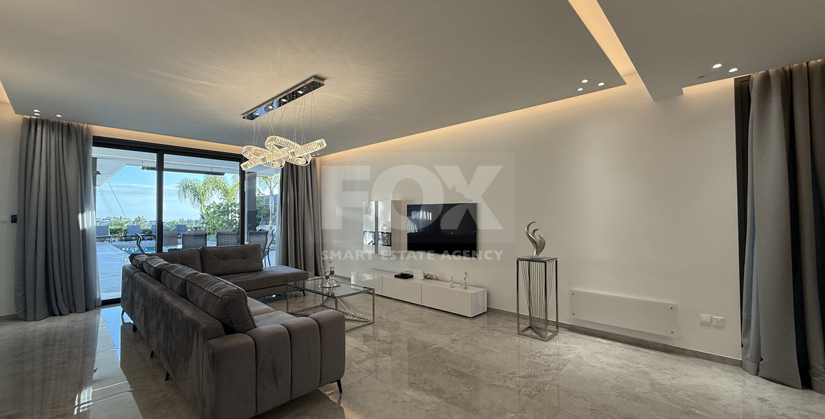 RENT LUXURY FURNISHED 4 BEDROOM BUNGALOW FULLY EQUIPPED THROUGHOUT WITH LARGE SWIMMING POOL AND BBQ AREAS.