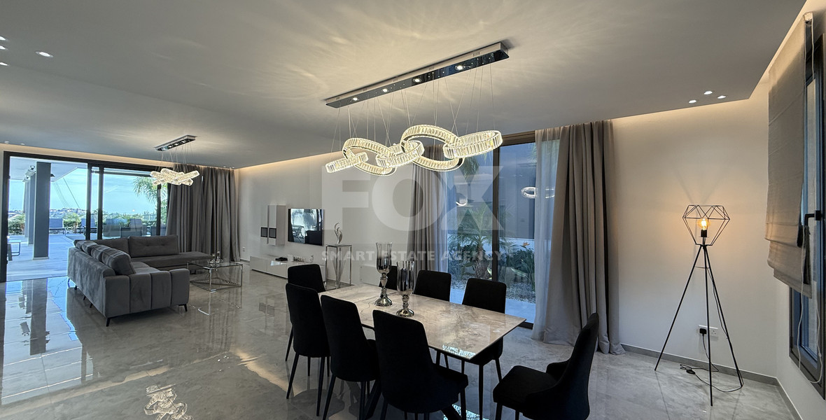 RENT LUXURY FURNISHED 4 BEDROOM BUNGALOW FULLY EQUIPPED THROUGHOUT WITH LARGE SWIMMING POOL AND BBQ AREAS.