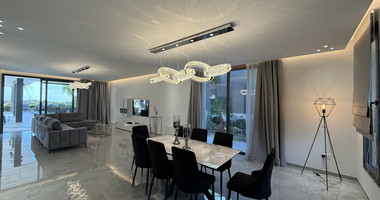 RENT LUXURY FURNISHED 4 BEDROOM BUNGALOW FULLY EQUIPPED THROUGHOUT WITH LARGE SWIMMING POOL AND BBQ AREAS.