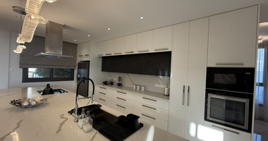 RENT LUXURY FURNISHED 4 BEDROOM BUNGALOW FULLY EQUIPPED THROUGHOUT WITH LARGE SWIMMING POOL AND BBQ AREAS.