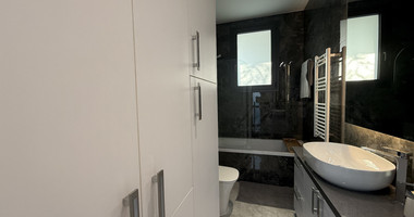 RENT LUXURY FURNISHED 4 BEDROOM BUNGALOW FULLY EQUIPPED THROUGHOUT WITH LARGE SWIMMING POOL AND BBQ AREAS.