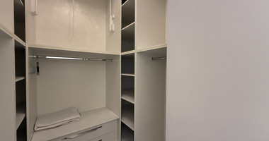 RENT LUXURY FURNISHED 4 BEDROOM BUNGALOW FULLY EQUIPPED THROUGHOUT WITH LARGE SWIMMING POOL AND BBQ AREAS.