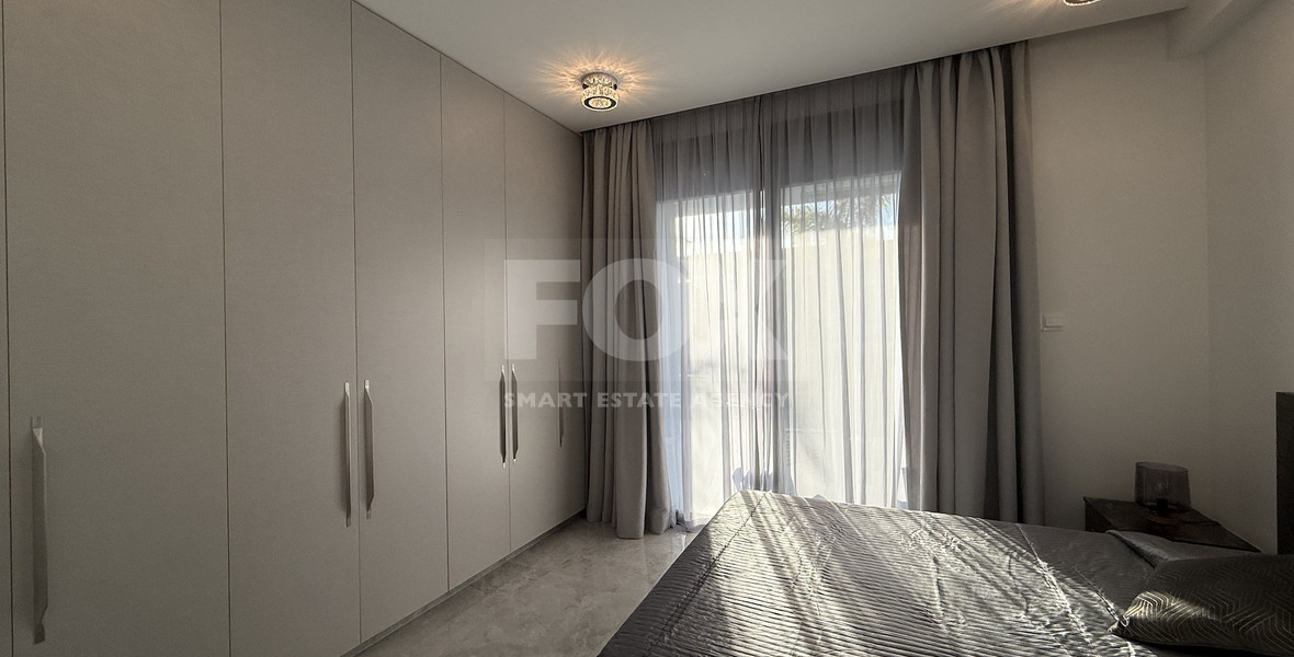 RENT LUXURY FURNISHED 4 BEDROOM BUNGALOW FULLY EQUIPPED THROUGHOUT WITH LARGE SWIMMING POOL AND BBQ AREAS.