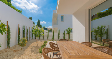 New Contemporary three bedroom Villas in Pegeia, Paphos with Gardens & Pool