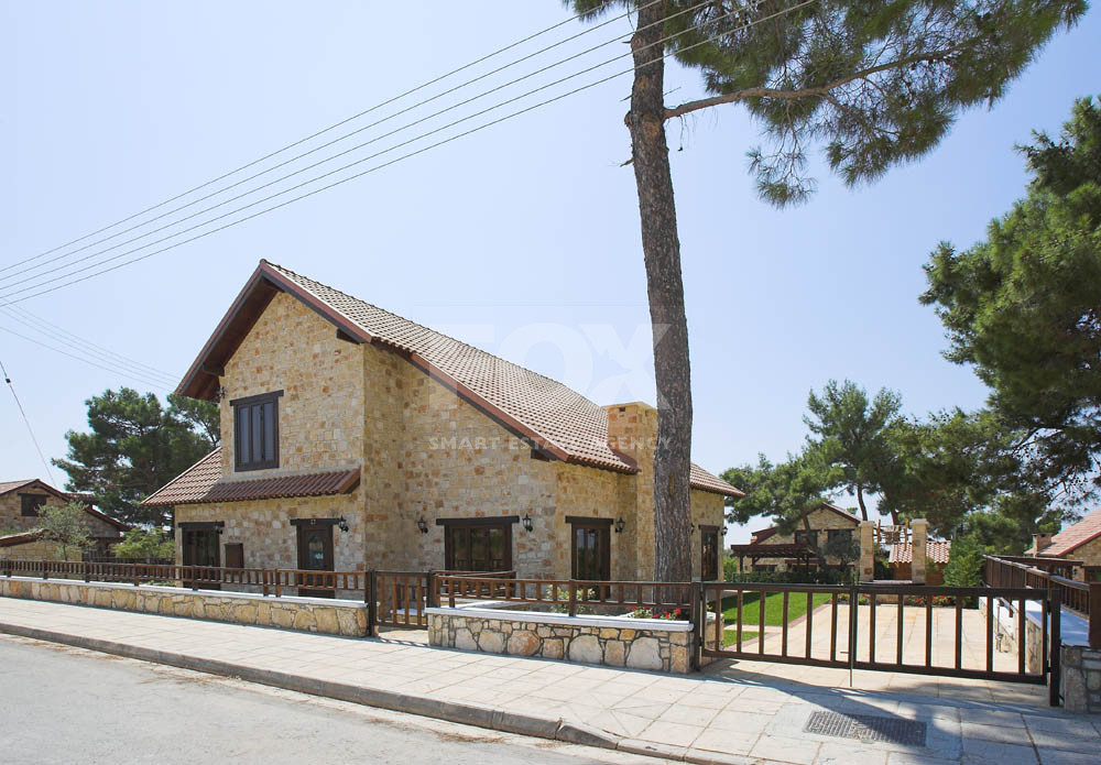 For sale Stunning Four-Bedroom Luxury House with Swimming Pool in Souni, Reduced 5% VAT