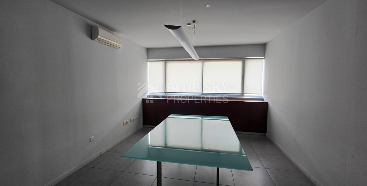 Spacious 500m2 Office in Tsiflikoudia For Rent