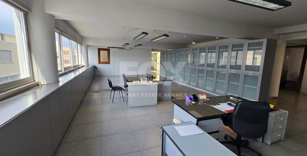 Spacious 500m2 Office in Tsiflikoudia For Rent