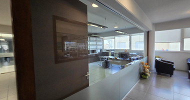 Spacious 500m2 Office in Tsiflikoudia For Rent