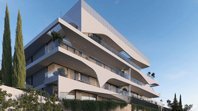 Spacious Four-Bedroom Penthouse with private Roof Garden Near Amathus, Limassol